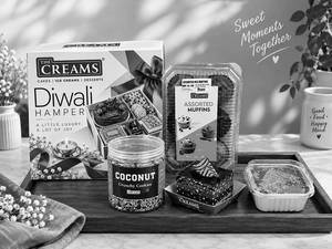 Hamper 1 (assorted Muffin+choco Truffle Pastry+coconut Crunch Cookies+lotus Biscoff Laban)