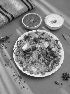 Vegetable Dum Biryani [Serves 1]