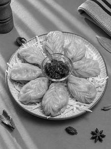 Paneer Steamed Momos [8 Pcs] [Serves 1-2]