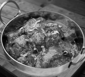 Mutton Peahawari Handi With Pure Ghee
