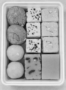 Vaigai Ghee & Milk Assorted Sweets (500g)