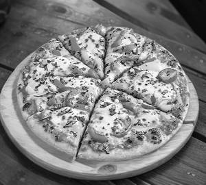 Veggie Pizza 8 Inches]