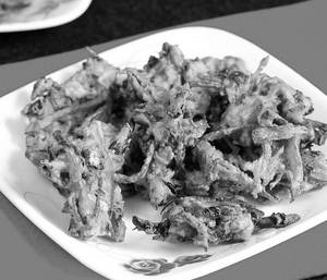 Veg Pakoda (8 Pcs)