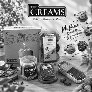 Hamper 4(cashew Brownie+assorted Muffin+chocolate Belgian Strawberry+coconut  Crunch Cookies)