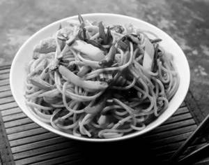 Full Veg Hakka Chowmein