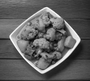 Phulkobi curry [half plate]
