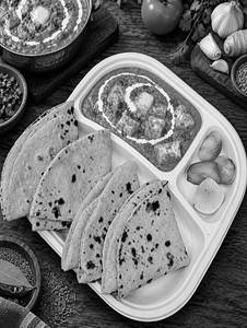 Paneer Makhani & Chapati (3pcs) Thali