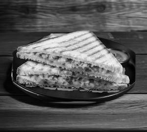 Pyaaj Aloo Sandwich [1 Piece]