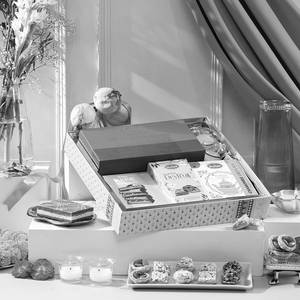 The Celebration Gift's Box Hamper