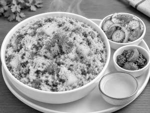 Deshi Ghee Yukt Aloo Gobhi Matar Khichdi With Salad And Achar 400 Grams