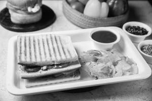Veggie Cheese Grilled Sandwich
