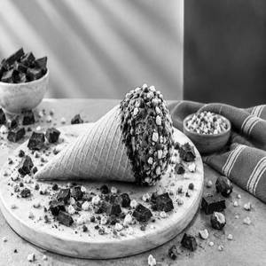 Choco Nut Cone (110 Gms)