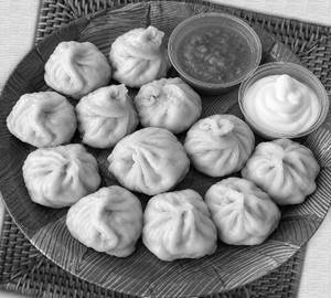 Veg Steam Momo [ 12 Piece ]