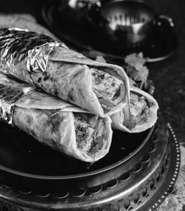 Chilli paneer roll