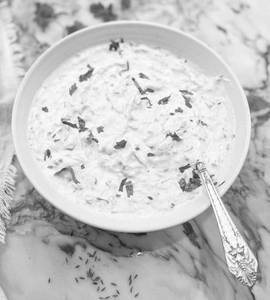 Cucumber raita