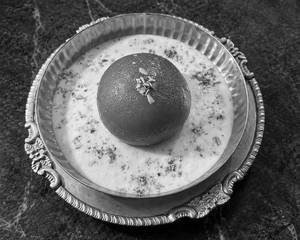 Rabri Gulab Jamun