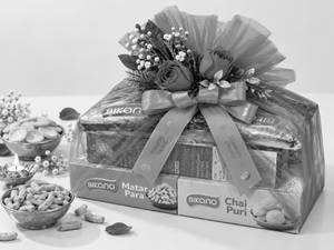 Chai-Chakna Gift Hamper