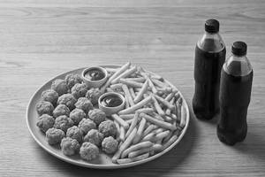CHICKEN POPS PARTY PACK + FRENCH FRIES + 2 BOTTLE COLD DRINK