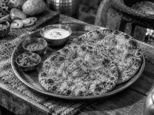 2 Crispy Aloo Pyaaz Parathe + Dahi + Chutney + Aachar