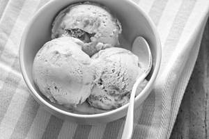 Butterscotch ice cream [1 scoop]