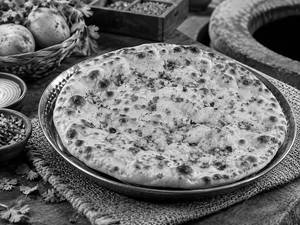 Crispy Tandoori Aloo Naan
