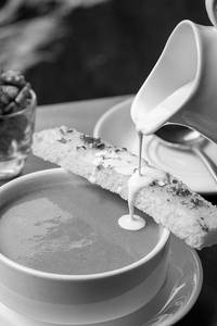 Broccoli & Wallnut Soup