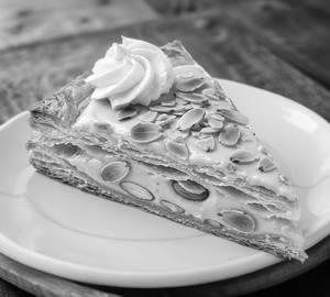 Begino Sun Shiny Almond Pastry [120 Grams]