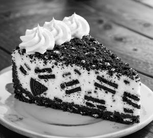 Indonesian Oreo Cream Pastry [120 Grams]