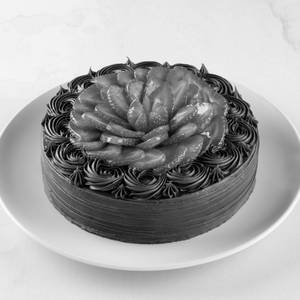 Traditional Chocolate Strawberry Gateau