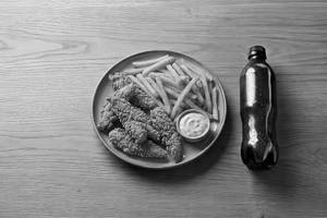 CHICKEN STRIPS MEDIUM + FRENCH FRIES + 1 BOTTLE COLD DRINK