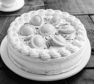 Swedish Ras Malai Fusion Cake [500 Grams]