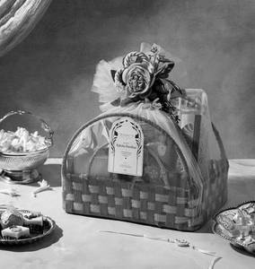 Halo Hamper 13
