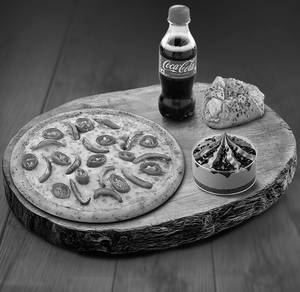 My Lunch Meal: Capsicum & Red Paprika Pizza