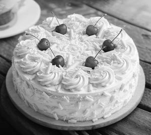 Persian White Forest Cake [1000 Grams]