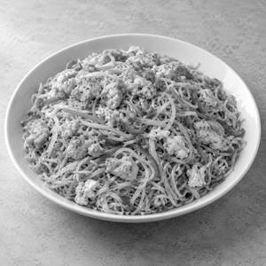 Egg Chicken Hakka Noodles