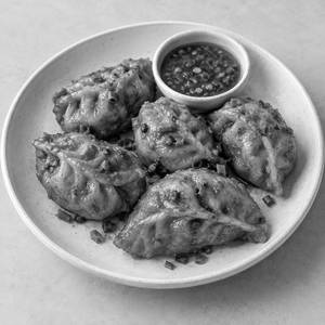 Chicken Pan Fried Momo (6pcs)