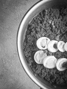Keema Egg (2 Eggs)
