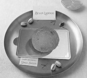 Besan Laddu