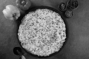 Cheesy Margherita Pizza
