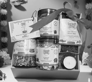 Mithai Free Dry Fruit Hamper