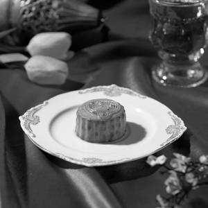 Carrot And Mawa Mooncake