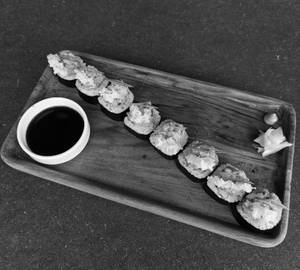 Salmon Tartare Maki