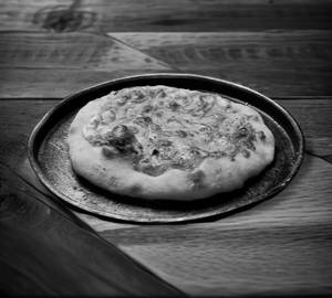 White sauce veg pizza
