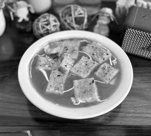 Tomato Soup with Garlic Bread Croutons