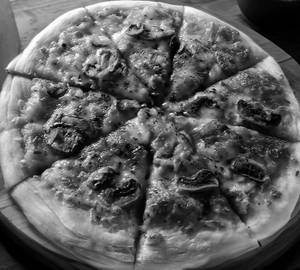 Mushroom pizza
