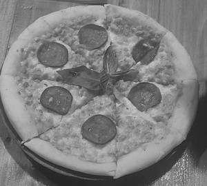 Pepperoni chicken pizza