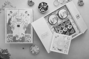 Festive Treasure Diwali Gift Hamper With Jars