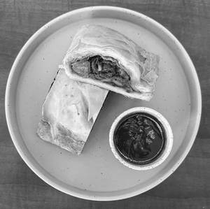Chili Onion & Mushroom Puff