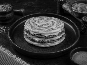Smashed Chicken Paratha Burger