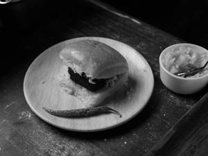 Kothimbir Vadi Pav
